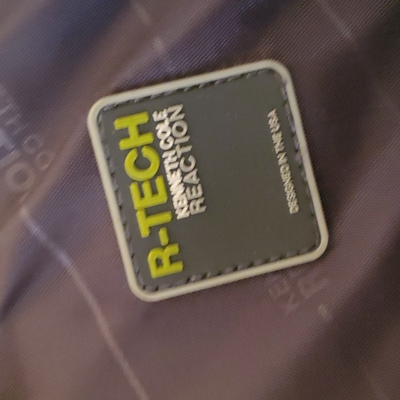 Kenneth Cole Reaction R-Tech Vinyl Laptop Case/Messenger Bag - Picture 5 of 10